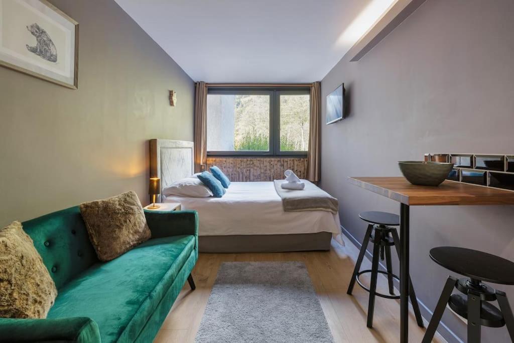 Fantastic Studio By The Lake With Mountain View Chamonix Exterior photo